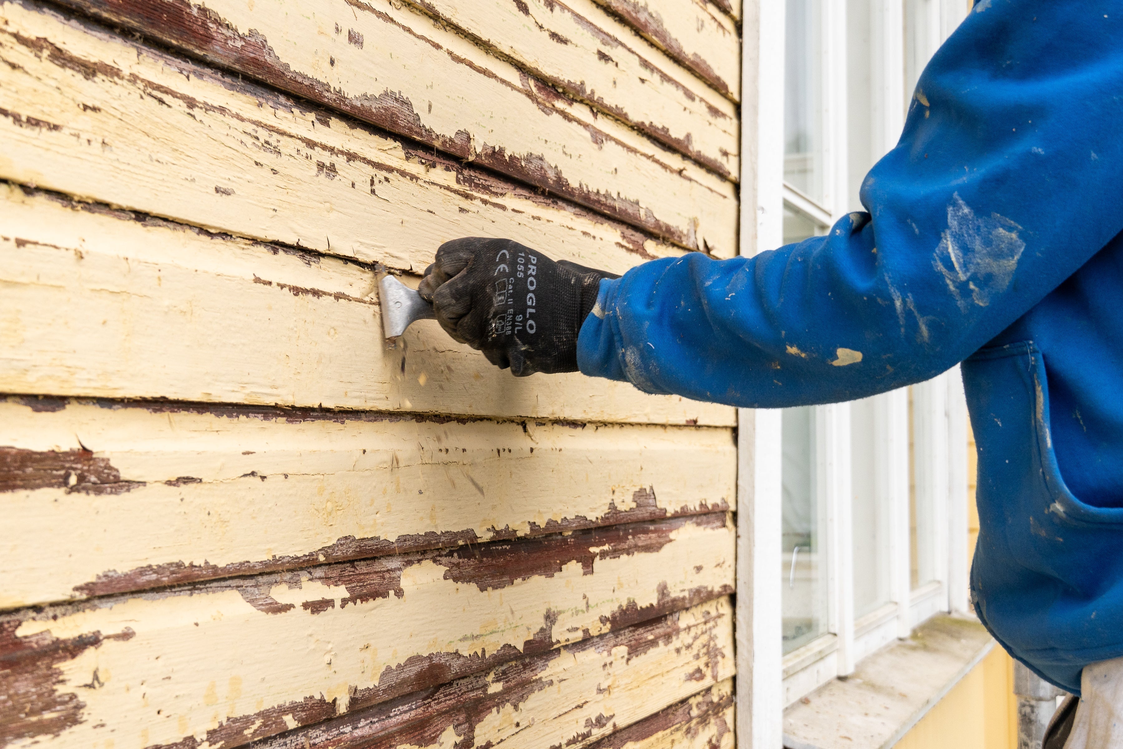 Puutalon maalausohje - katso videolta työvaiheet