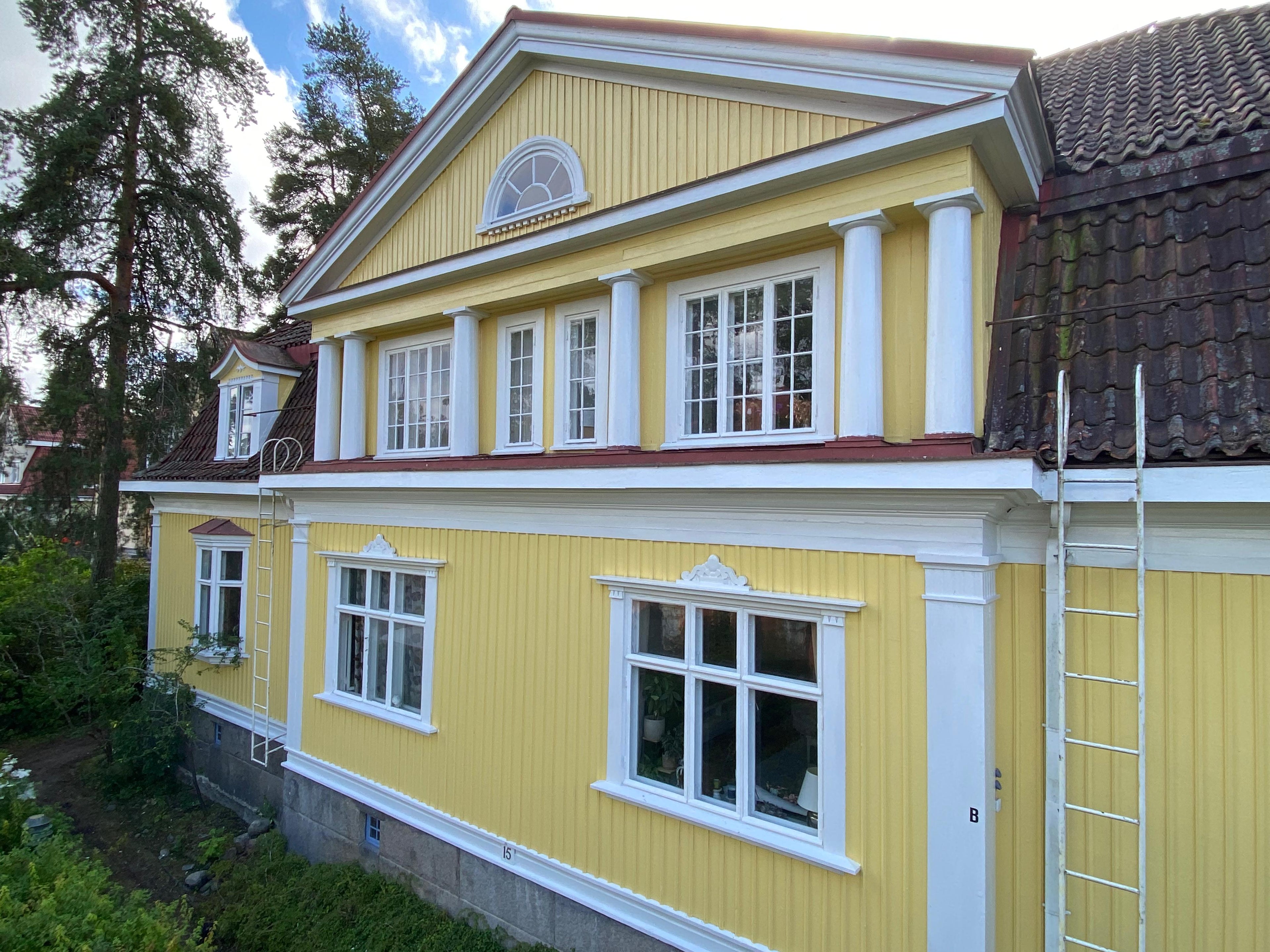 neliohinta talo maalaus