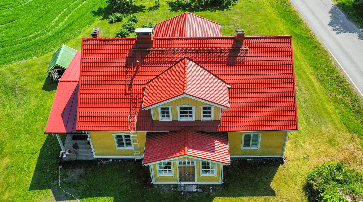 Talo maalauksen jälkeen