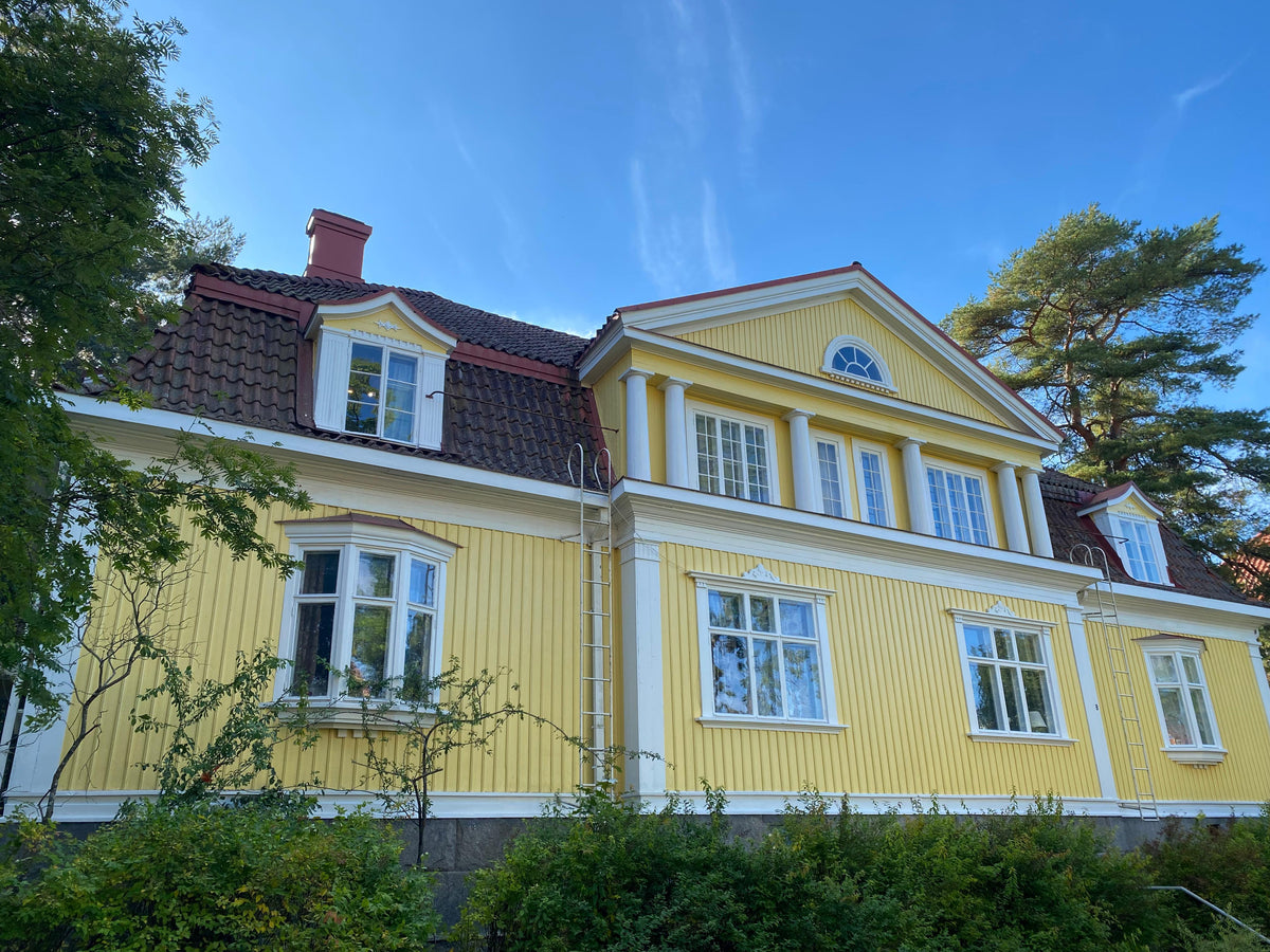 Talo maalauksen jälkeen