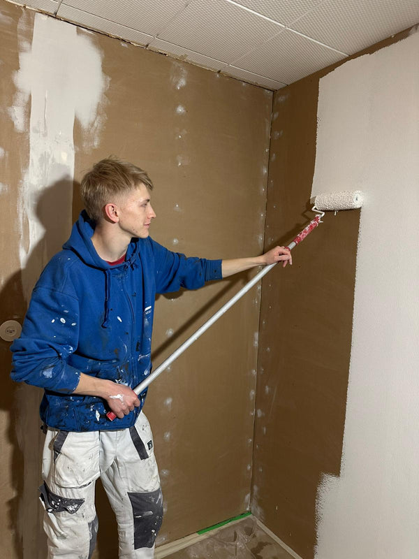 levytetyn seinän maalaus