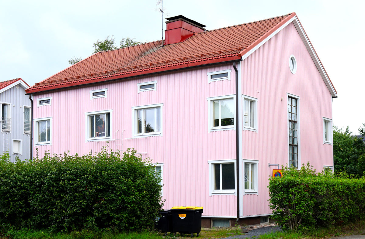 Talo maalauksen jälkeen